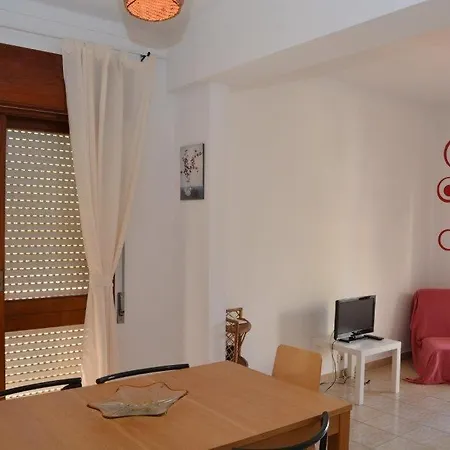 Cosy And Sunny Near The Beach 1 Вила-Реал-ди-Санту-Антониу